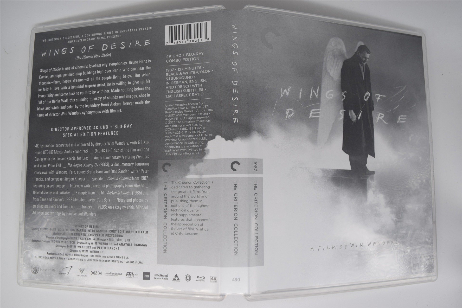Screen capture from Wings of Desire
