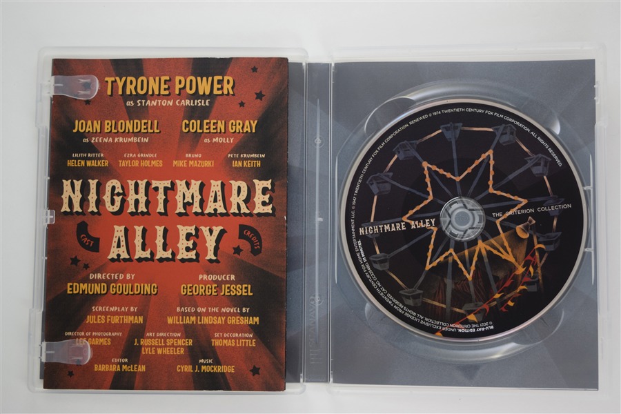 Screen capture from Nightmare Alley