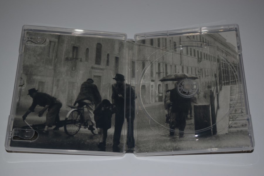 Screen capture from Bicycle Thieves