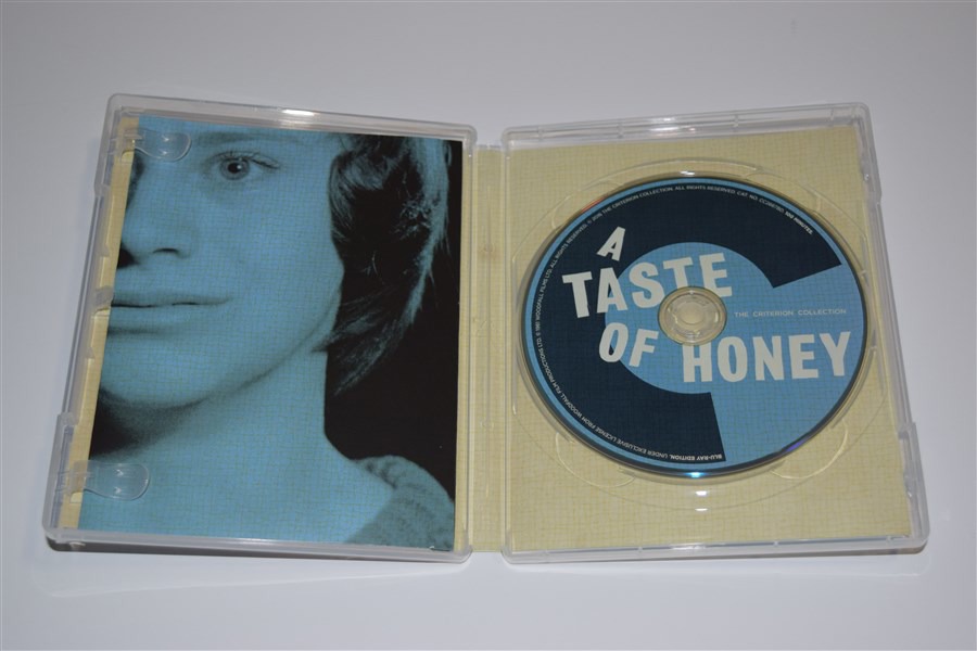 Screen capture from A Taste of Honey