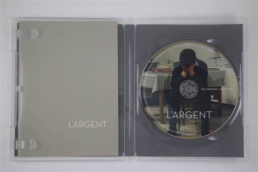 Screen capture from L’argent