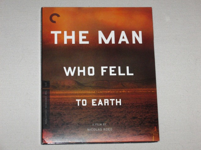 Screen capture from The Man Who Fell to Earth