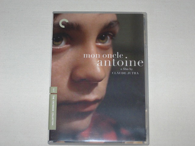 Screen capture from Mon oncle Antoine