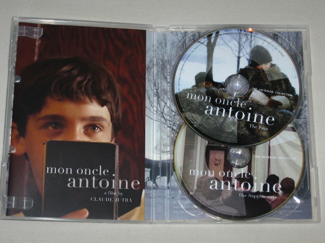 Screen capture from Mon oncle Antoine