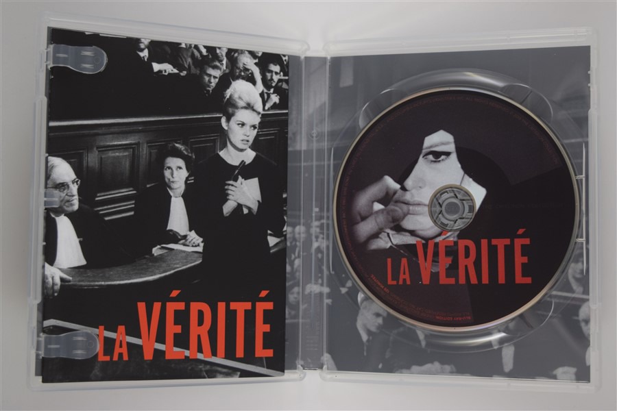 Screen capture from La vérité