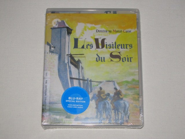 Screen capture from Les visiteurs du soir