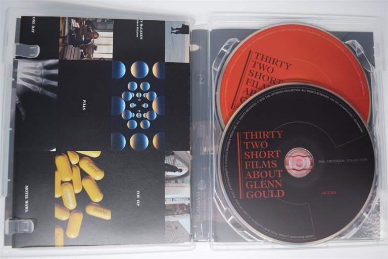 Packaging photo for Thirty Two Short Films About Glenn Gould