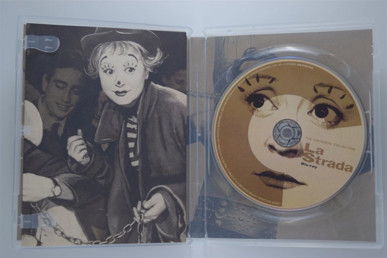 Packaging photo for La strada