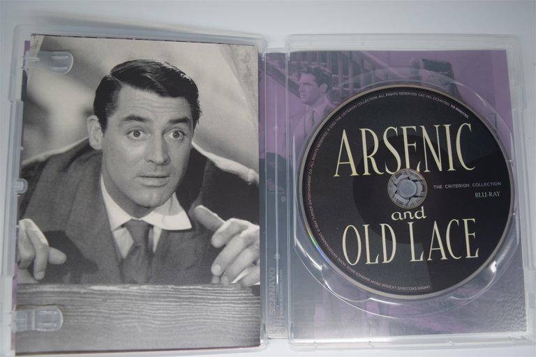 Packaging photo for Arsenic and Old Lace