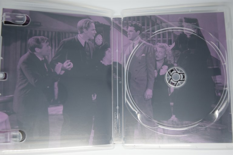 Packaging photo for Arsenic and Old Lace