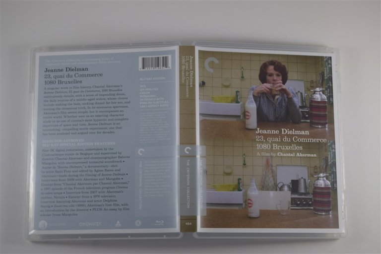Packaging photo for Jeanne Dielman, 23, quai du Commerce, 1080 Bruxelles