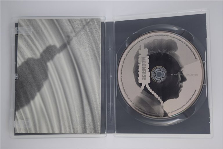 Packaging photo for Moonrise