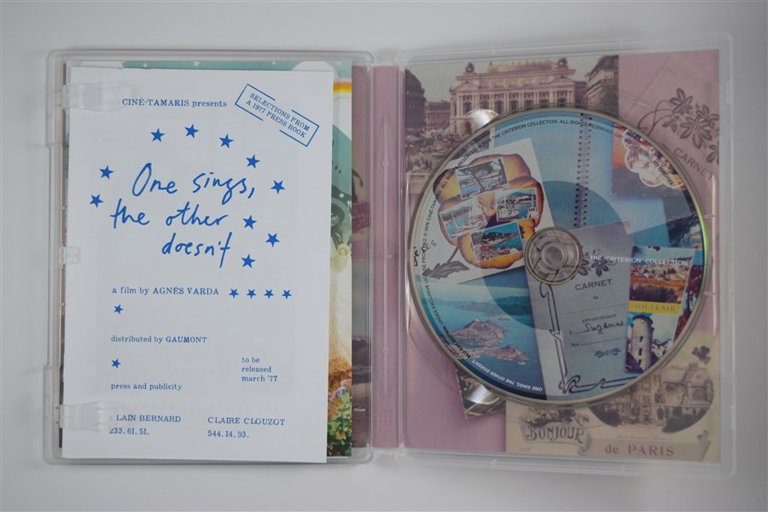 Packaging photo for One Sings, the Other Doesn't