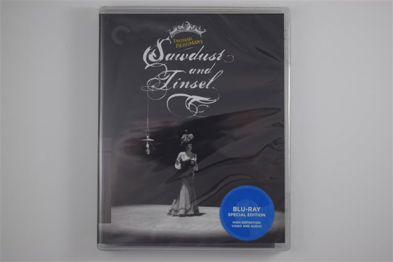 Packaging photo for Sawdust and Tinsel